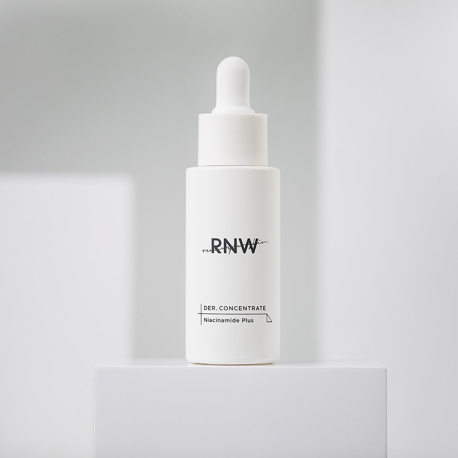 RNW - DER. CONCENTRATE Niacinamide Plus Serum